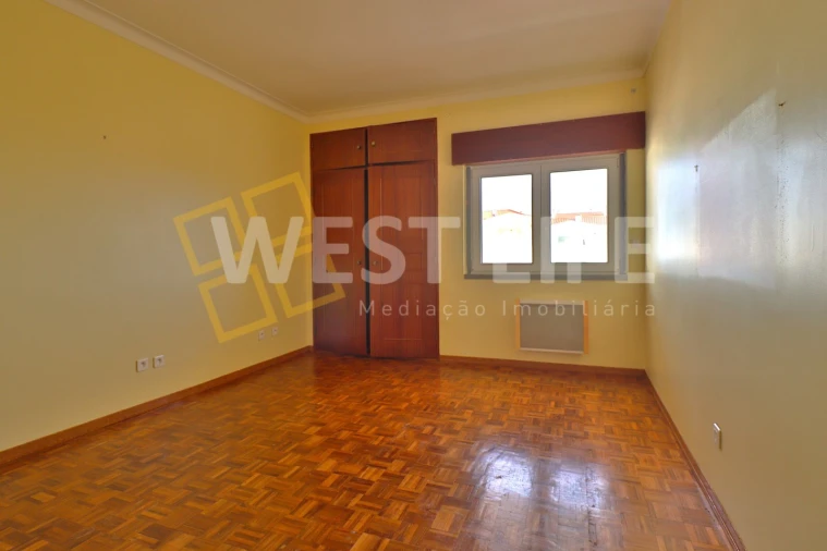 Apartamento T2 para Venda em Lourinhã e Atalaia Foto 16