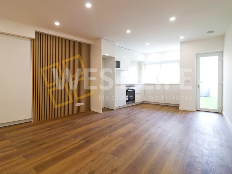 Apartamento T2 para Venda em Malveira e São Miguel de Alcainça Foto 1