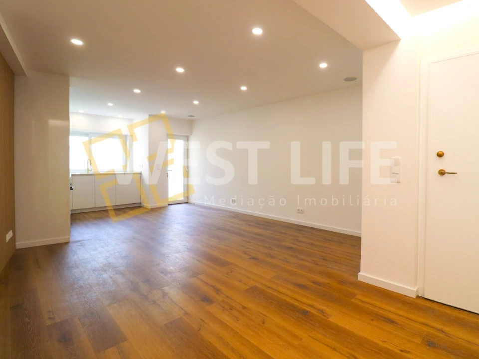 Apartamento T2 para Venda em Malveira e São Miguel de Alcainça Foto 3