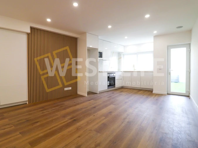 Apartamento T2 para Venda em Malveira e São Miguel de Alcainça Foto 1