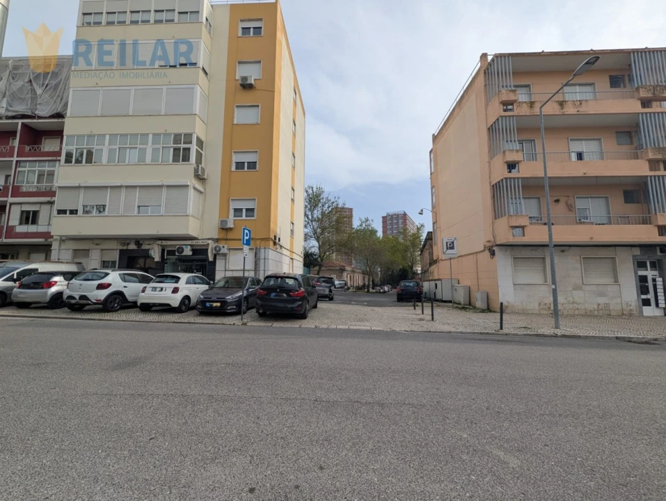 Apartamento T2 para Arrendamento em Parque das Nações Foto 38