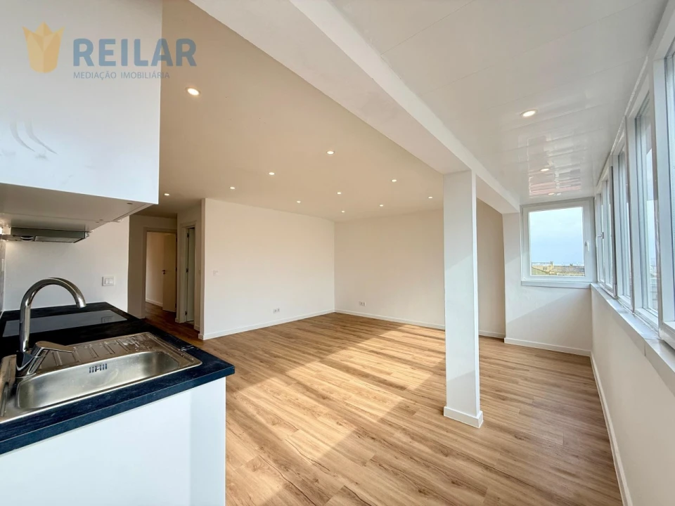 Apartamento T2 para Venda em Camarate, Unhos e Apelação Foto 15