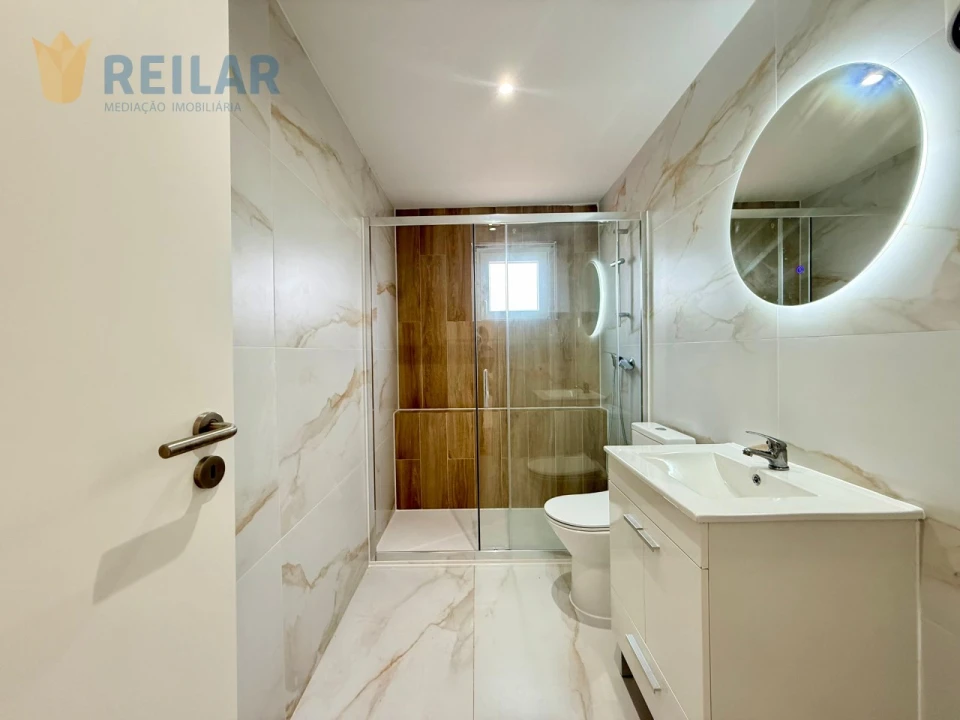 Apartamento T2 para Venda em Camarate, Unhos e Apelação Foto 32