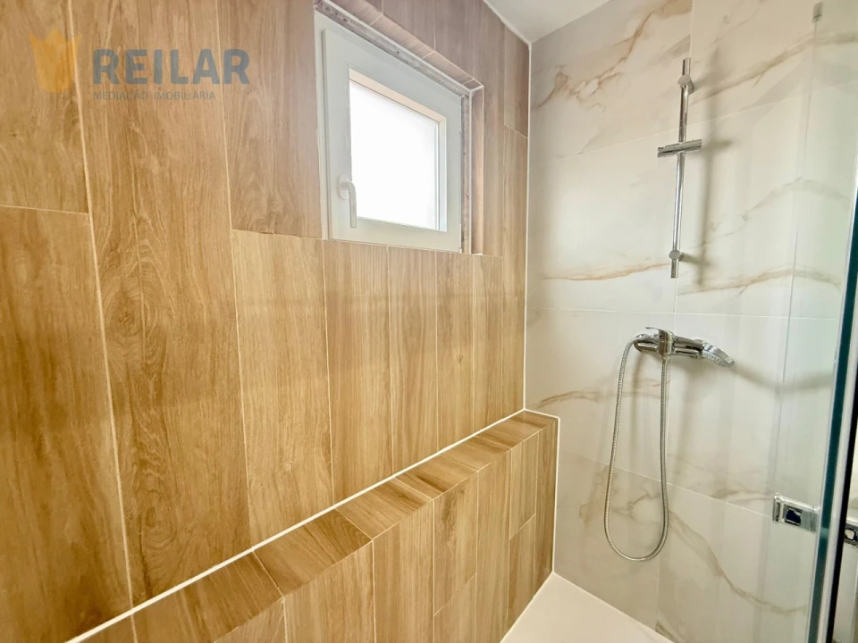 Apartamento T2 para Venda em Camarate, Unhos e Apelação Foto 36