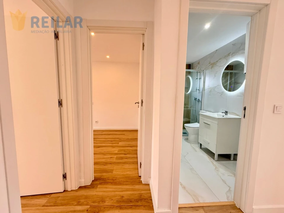 Apartamento T2 para Venda em Camarate, Unhos e Apelação Foto 39