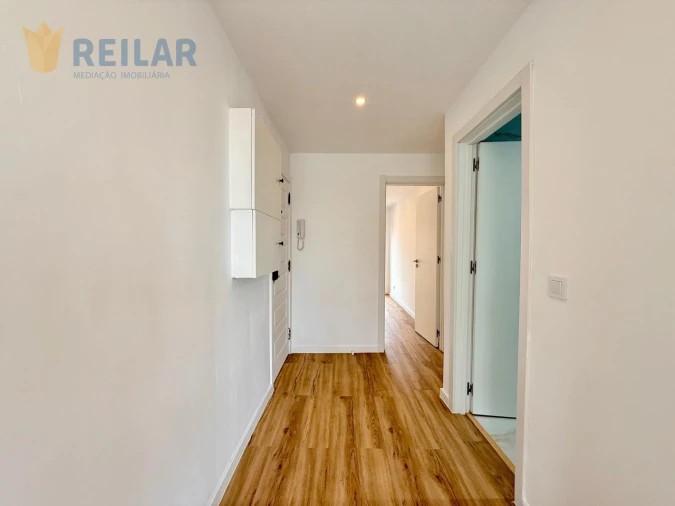 Apartamento T2 para Venda em Camarate, Unhos e Apelação Foto 40