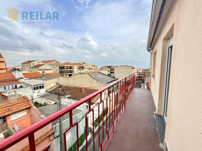 Apartamento T2 para Venda em Camarate, Unhos e Apelação Foto 41