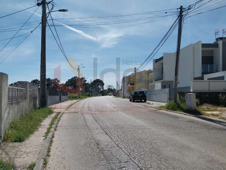 Moradia T4 para Venda em Corroios Foto 33