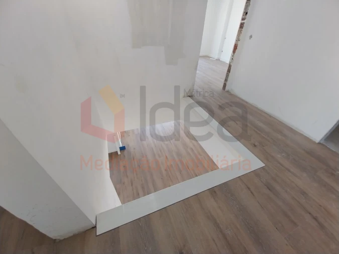 Moradia T4 para Venda em Corroios Foto 18