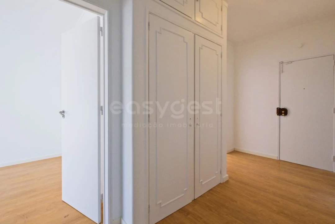 Apartamento T4 para Arrendamento em Carcavelos e Parede Foto 7