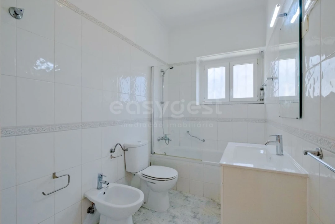 Apartamento T4 para Arrendamento em Carcavelos e Parede Foto 12