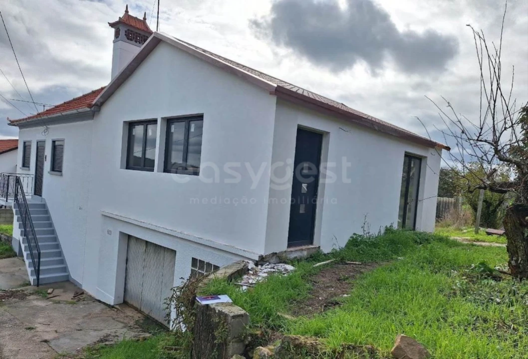 Moradia T3 para Venda em Espite Foto 1