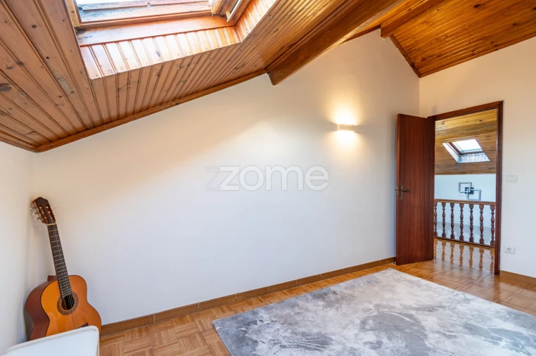 Moradia T3 para Venda em Refoios do Lima Foto 9