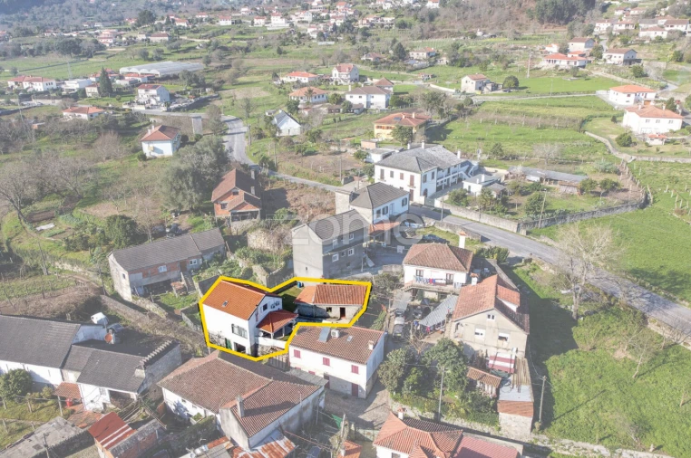 Moradia T3 para Venda em Refoios do Lima Foto 19