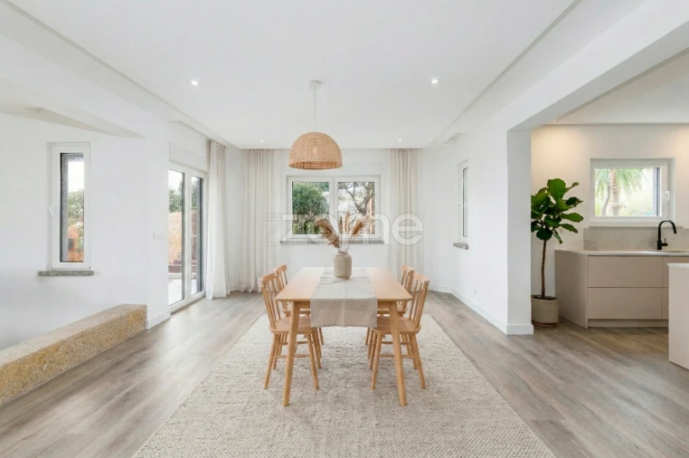 Moradia T4 para Venda em Santa Maria e São Miguel, São Martinho, São Pedro Penaferrim Foto 7