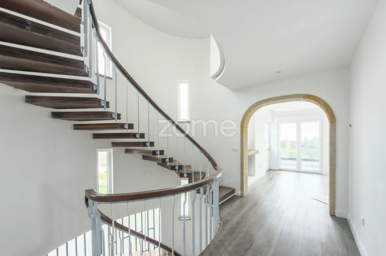 Moradia T4 para Venda em Santa Maria e São Miguel, São Martinho, São Pedro Penaferrim Foto 29