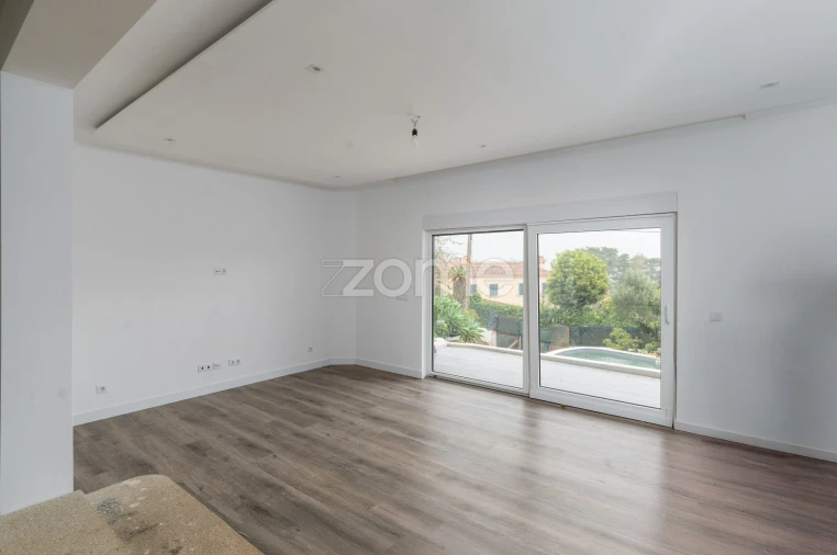 Moradia T4 para Venda em Santa Maria e São Miguel, São Martinho, São Pedro Penaferrim Foto 5