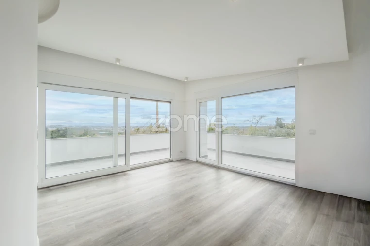 Moradia T4 para Venda em Santa Maria e São Miguel, São Martinho, São Pedro Penaferrim Foto 22