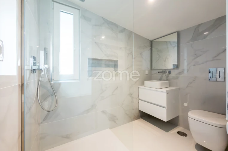 Moradia T4 para Venda em Santa Maria e São Miguel, São Martinho, São Pedro Penaferrim Foto 25