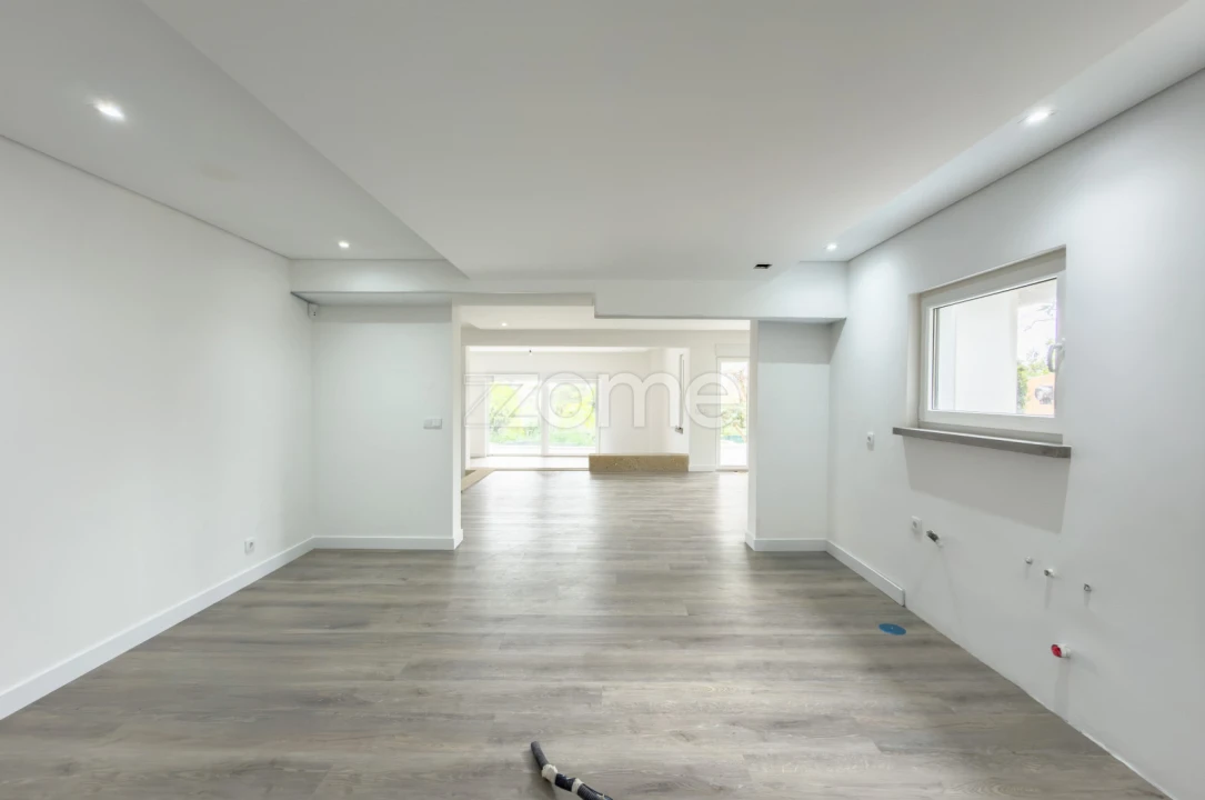 Moradia T4 para Venda em Santa Maria e São Miguel, São Martinho, São Pedro Penaferrim Foto 12