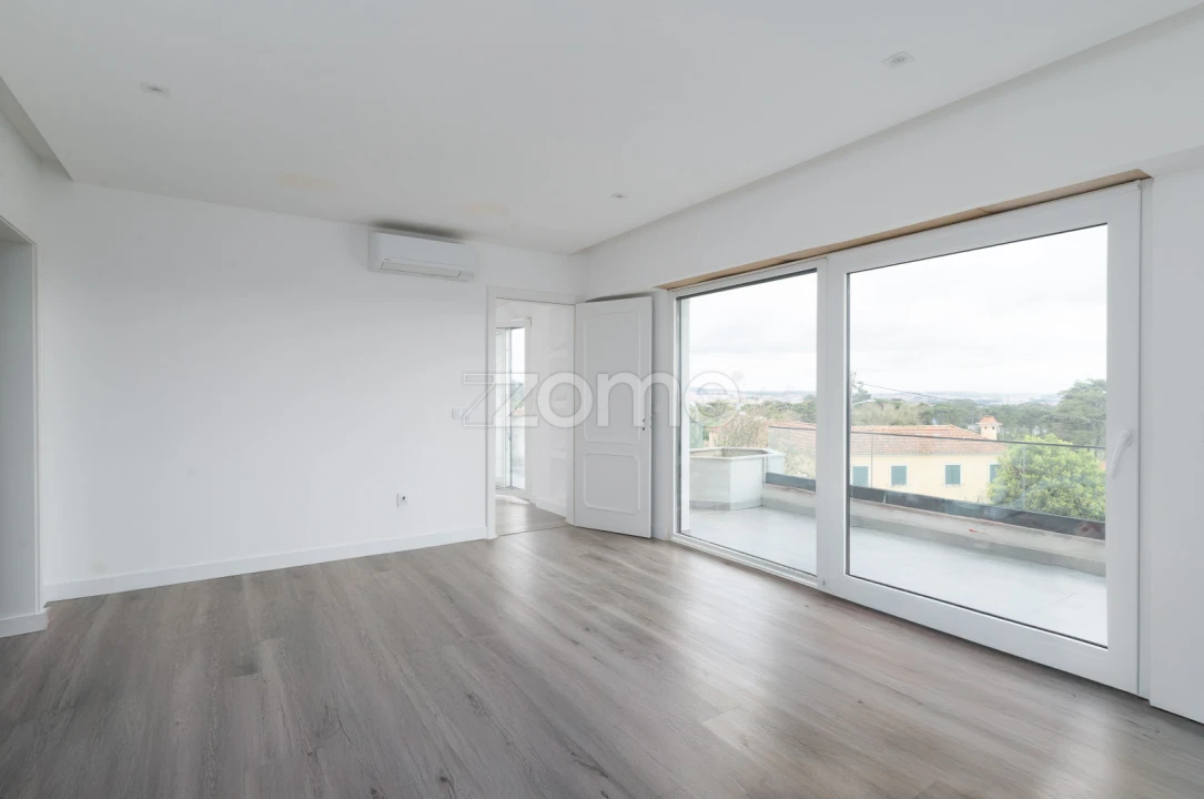 Moradia T4 para Venda em Santa Maria e São Miguel, São Martinho, São Pedro Penaferrim Foto 14