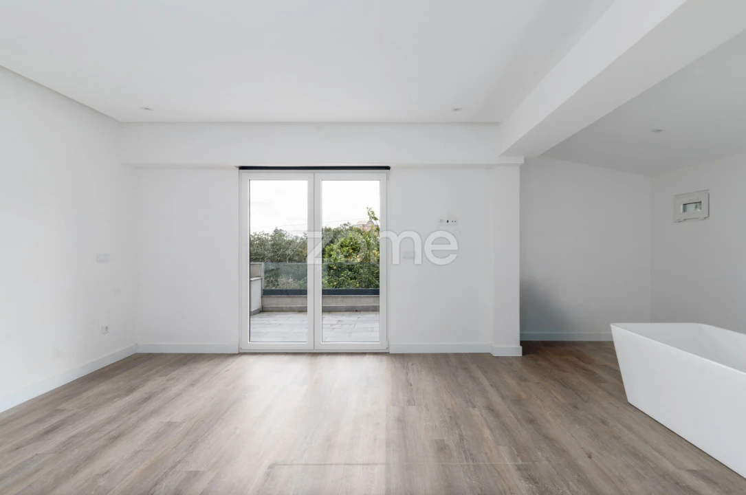 Moradia T4 para Venda em Santa Maria e São Miguel, São Martinho, São Pedro Penaferrim Foto 18