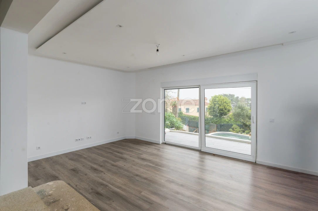 Moradia T4 para Venda em Santa Maria e São Miguel, São Martinho, São Pedro Penaferrim Foto 5