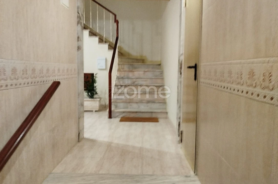 Apartamento T3 para Venda em Alcochete Foto 3