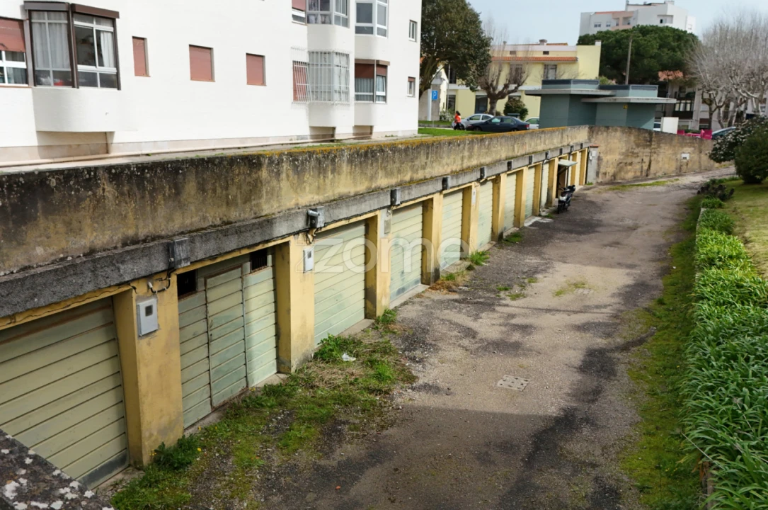 Garagem para Venda em Buarcos Foto 17