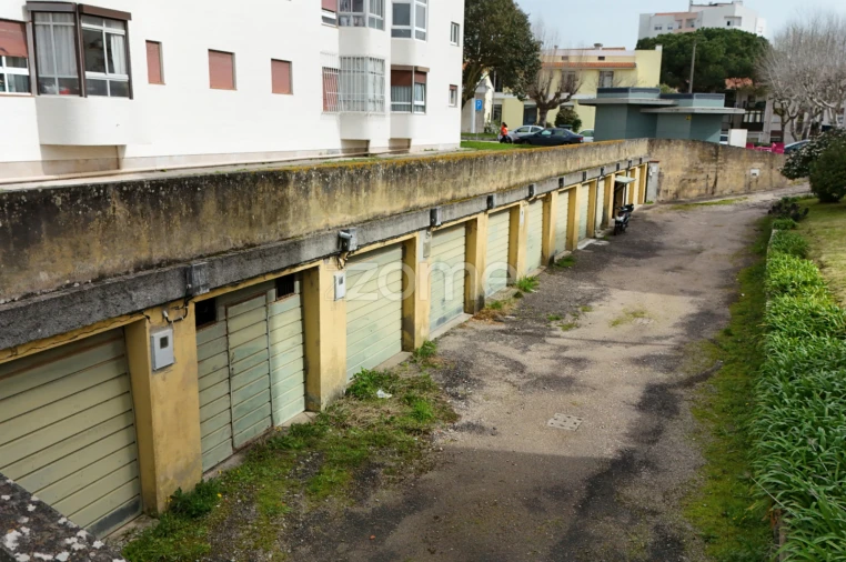 Garagem para Venda em Buarcos Foto 7