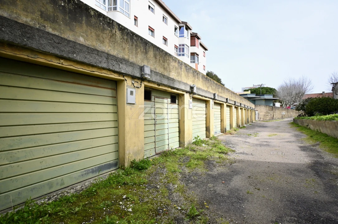 Garagem para Venda em Buarcos Foto 2