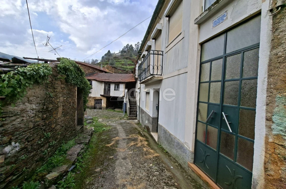 Moradia T3 para Venda em Cepos e Teixeira Foto 3
