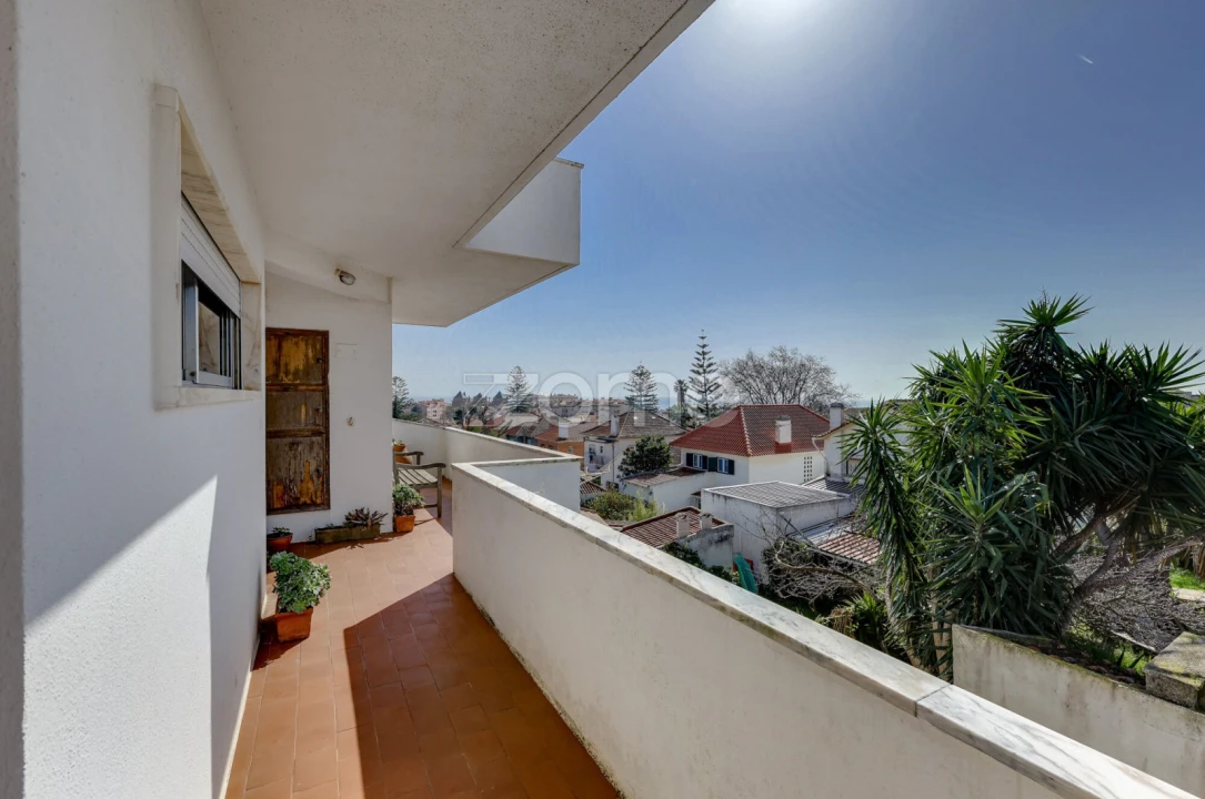 Apartamento T3 para Venda em Carcavelos e Parede Foto 2