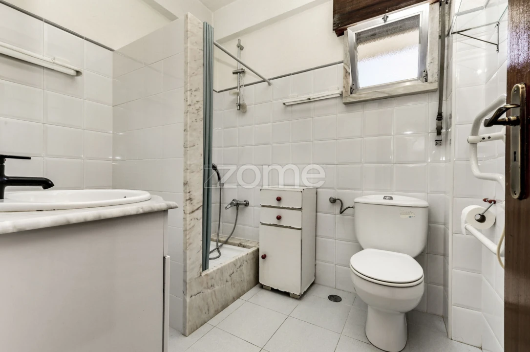 Apartamento T3 para Venda em Carcavelos e Parede Foto 20