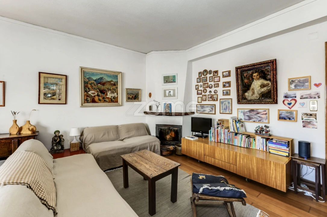 Apartamento T3 para Venda em Carcavelos e Parede Foto 9