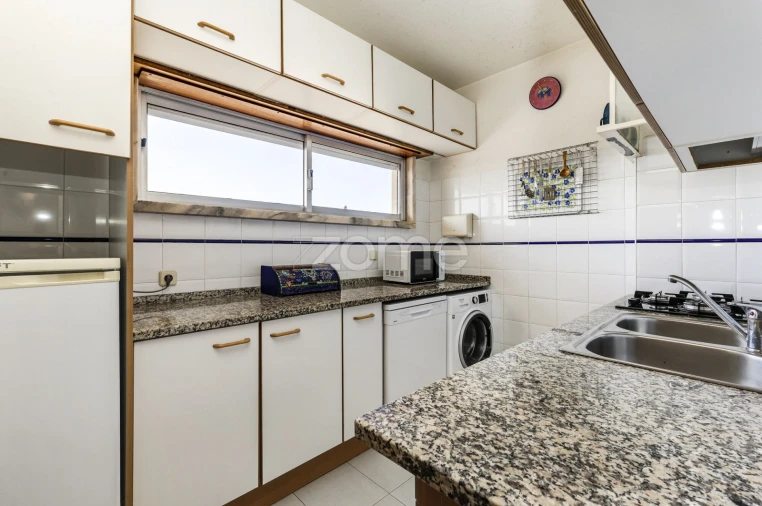Apartamento T3 para Venda em Carcavelos e Parede Foto 13