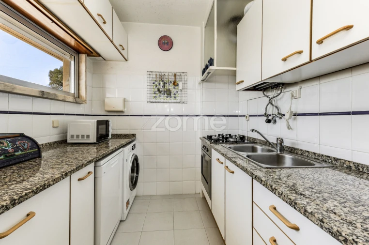 Apartamento T3 para Venda em Carcavelos e Parede Foto 14