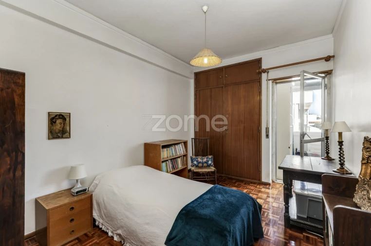 Apartamento T3 para Venda em Carcavelos e Parede Foto 18