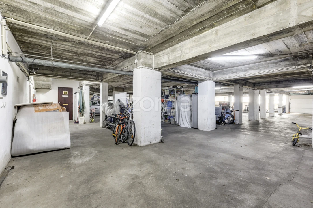 Apartamento T3 para Venda em Carcavelos e Parede Foto 23