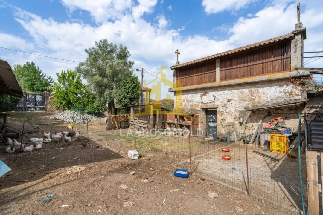 Moradia T4 para Venda em Caldelas, Sequeiros e Paranhos Foto 13