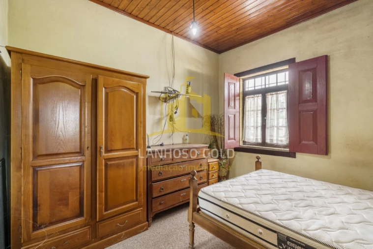 Moradia T4 para Venda em Caldelas, Sequeiros e Paranhos Foto 5