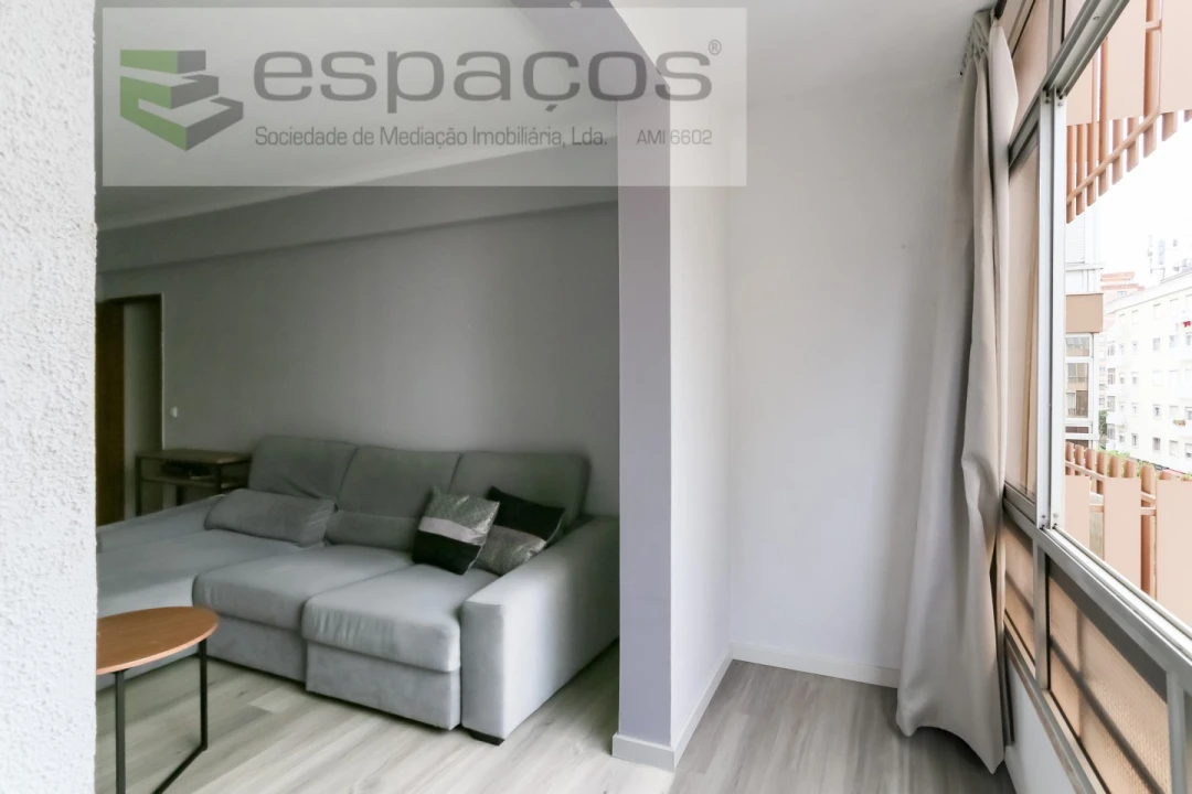Apartamento T1 para Arrendamento em Queluz e Belas Foto 3