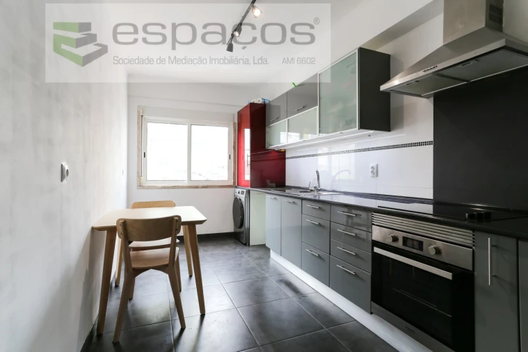 Apartamento T1 para Arrendamento em Queluz e Belas Foto 12