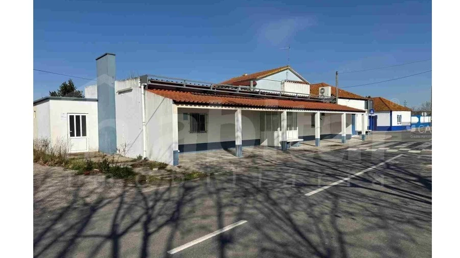 Moradia T2 para Venda em Benfica do Ribatejo