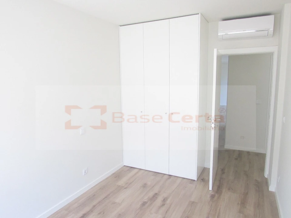 Apartamento T3 para Venda em Almada, Cova da Piedade, Pragal e Cacilhas Foto 11