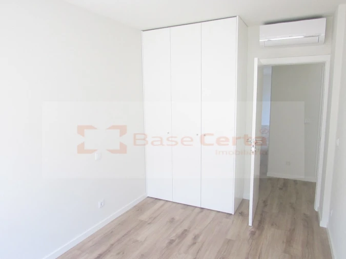 Apartamento T3 para Venda em Almada, Cova da Piedade, Pragal e Cacilhas Foto 11