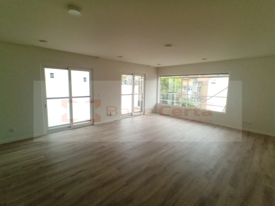 Apartamento T2 para Venda em Santa Clara Foto 1