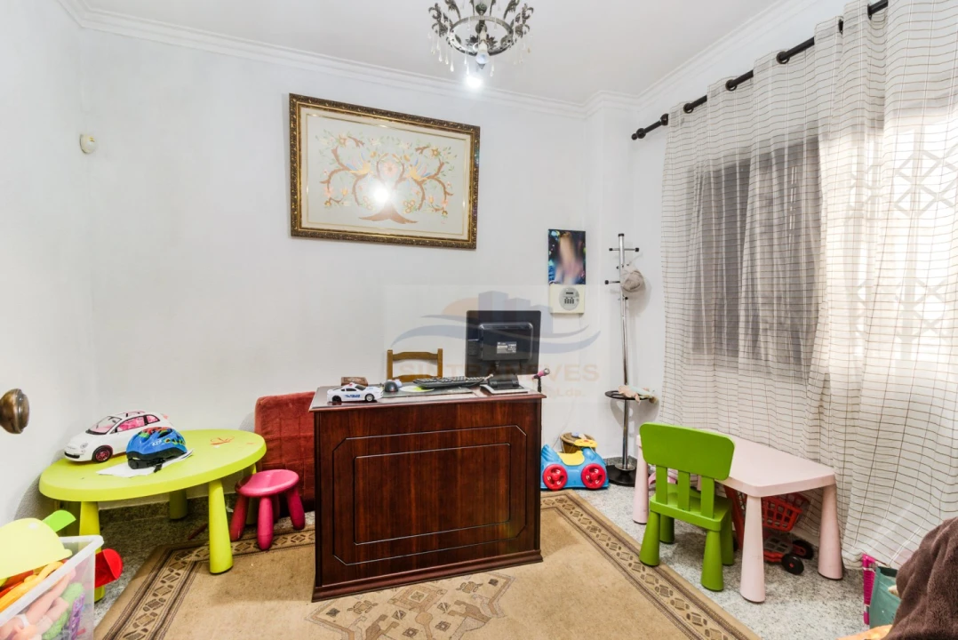 Moradia T5 para Venda em Mina de Água Foto 22