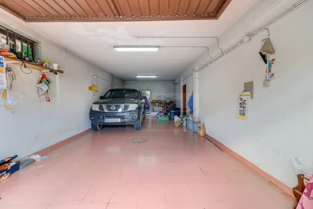 Moradia T5 para Venda em Mina de Água Foto 47