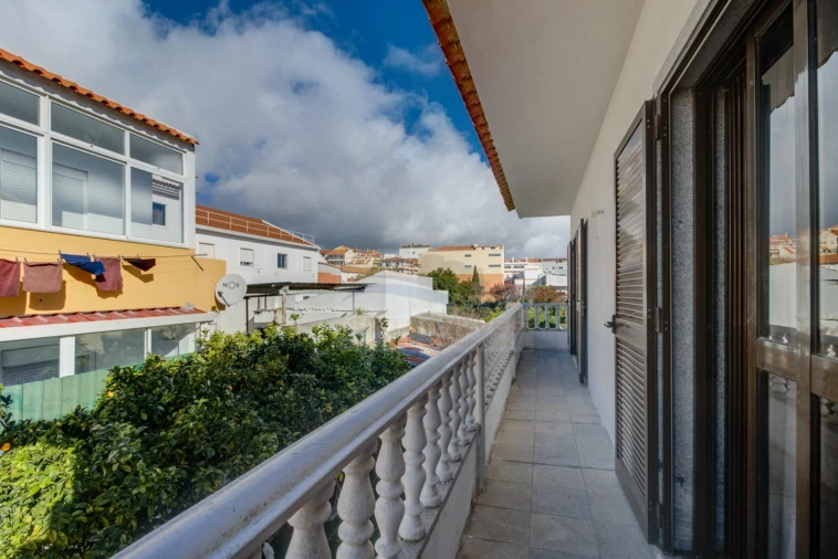 Moradia T5 para Venda em Mina de Água Foto 5